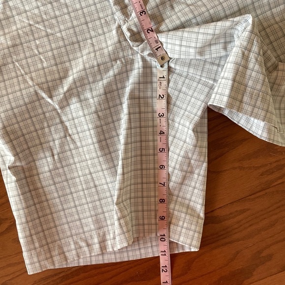 Greg Norman Men’s Shorts Size 38 white with gray plaid - Picture 8 of 8